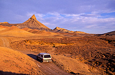 Quality stock photography from estockphoto of 4x4