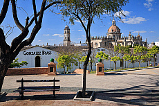 2001-273080-01
&copy; SIME