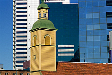 4300-200756-01
&copy; Dallas & John Heaton